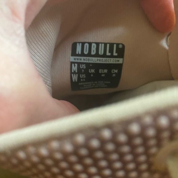 NO BULL 7.5 Woman’s Hightop Trainer Shoe - Picture 2 of 5